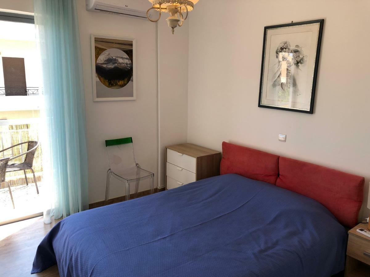 Metaxourgio Spacious Two Bedroom Apartment Athena Bagian luar foto