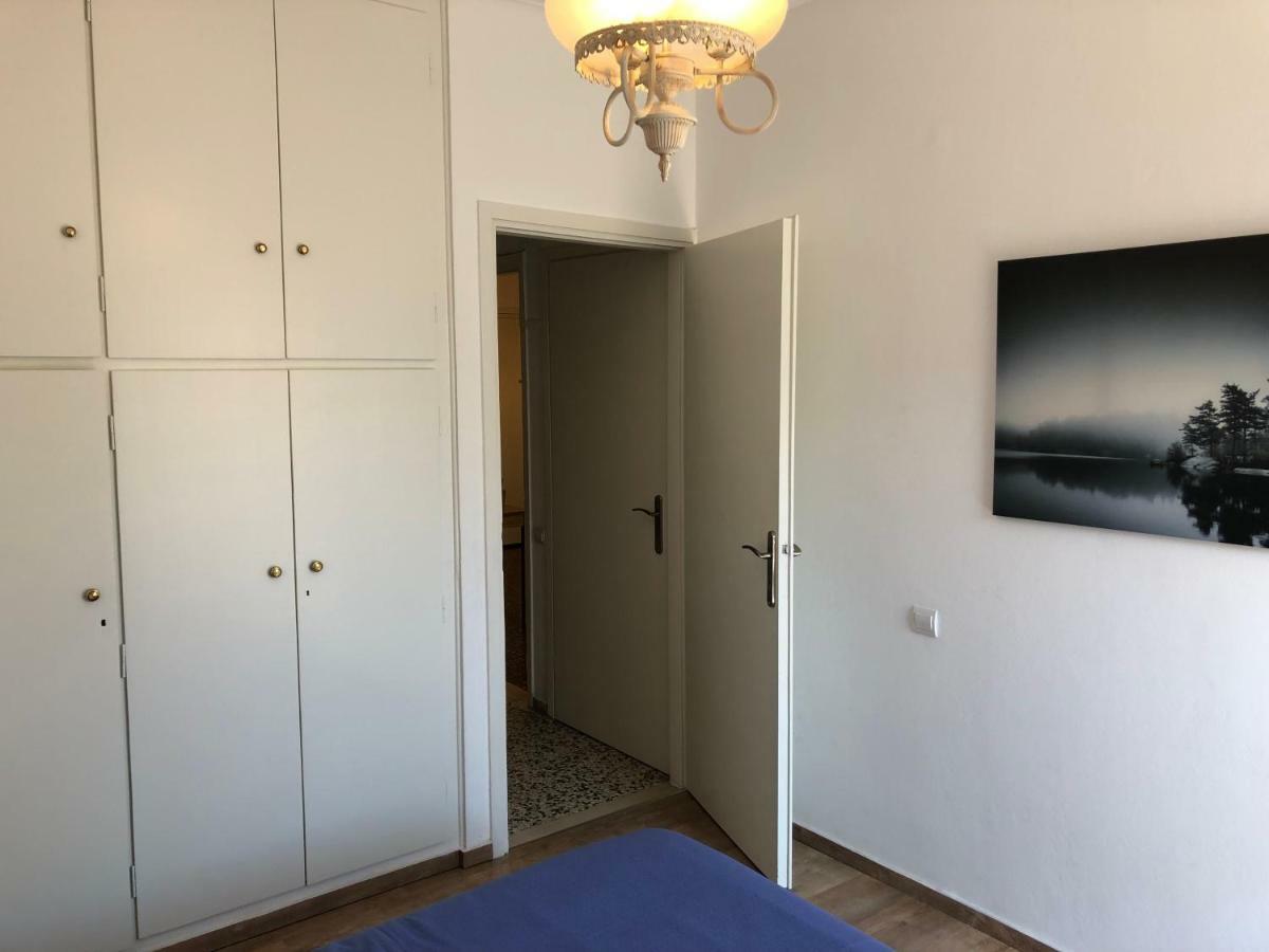 Metaxourgio Spacious Two Bedroom Apartment Athena Bagian luar foto