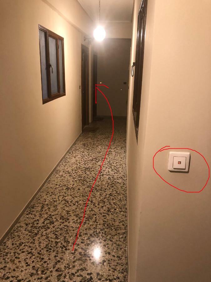 Metaxourgio Spacious Two Bedroom Apartment Athena Bagian luar foto